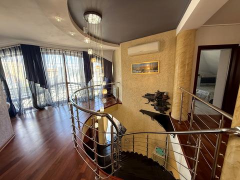 будинок за адресою Юлія Ревая вул., 111
