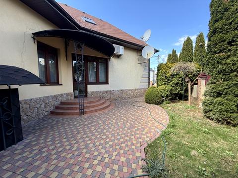 будинок за адресою Юлія Ревая вул., 111