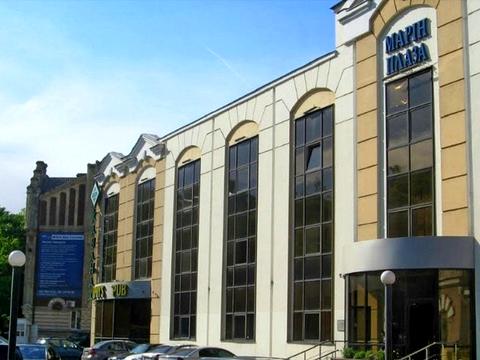комерційна за адресою Митнична пл., 1а