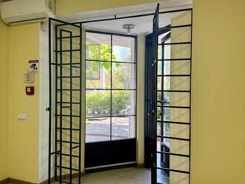 комерційна за адресою Фонтанська дорога вул., 2