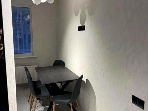 квартира за адресою Роксоляни вул., 43г