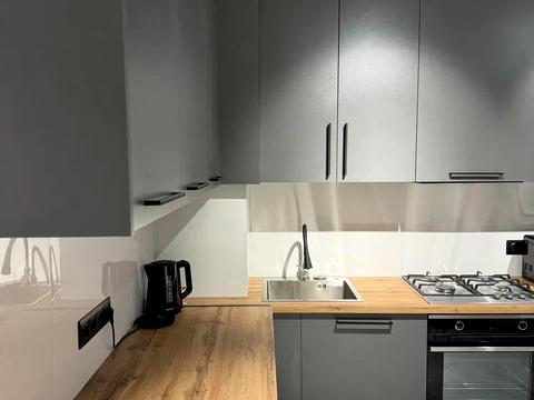 квартира за адресою Роксоляни вул., 43г