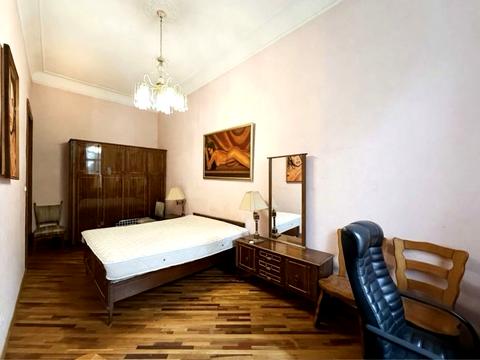 квартира за адресою Куликівський узвіз (Революції), 14