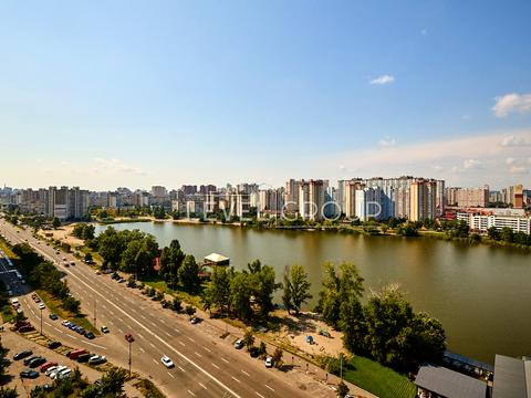 квартира по адресу Ревуцкого ул., 5