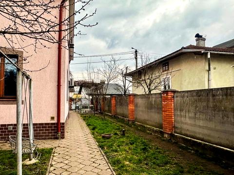 будинок за адресою Івана Пулюя вул.