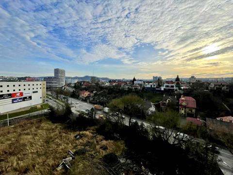 квартира за адресою Топольна вул., 4-Б