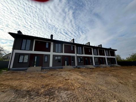 будинок за адресою с. Вінницькі Хутори, Озерна, 1