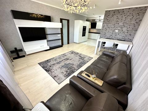 квартира за адресою Київ, Срібнокільська вул., 1