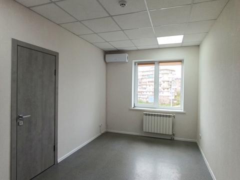 комерційна за адресою Левка Лук'яненка вул. (Маршала Тимошенка), 9