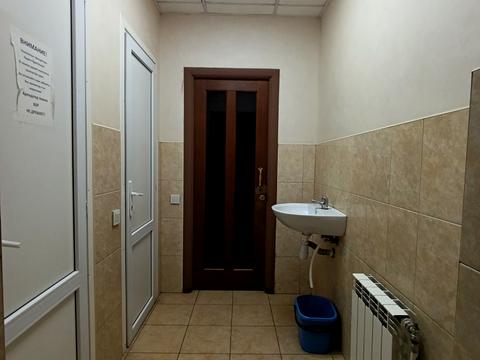 комерційна за адресою Левка Лук'яненка вул. (Маршала Тимошенка), 9