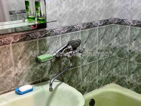 квартира за адресою Леоніда Каденюка просп. (Юрія Гагаріна), 14-А