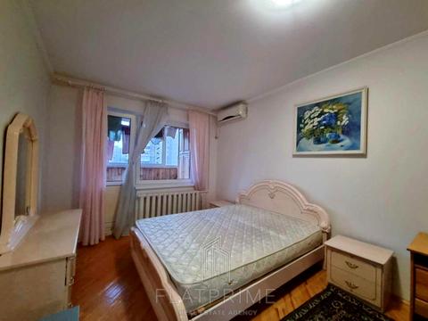 квартира за адресою Рональда Рейгана вул., 44-А