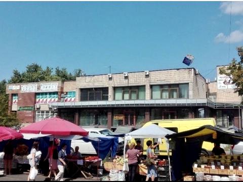 комерційна за адресою Райдужна вул., 25