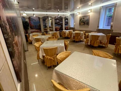 комерційна за адресою Жовківська вул. (Декабристів), 57