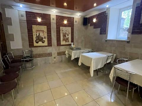 комерційна за адресою Жовківська вул. (Декабристів), 57