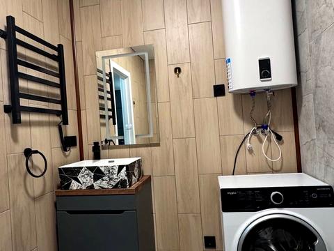 квартира за адресою Романа Левицького вул., (Будинок 4)