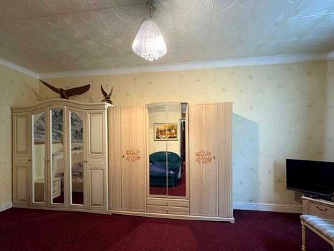 квартира за адресою Чорновола вул., 121