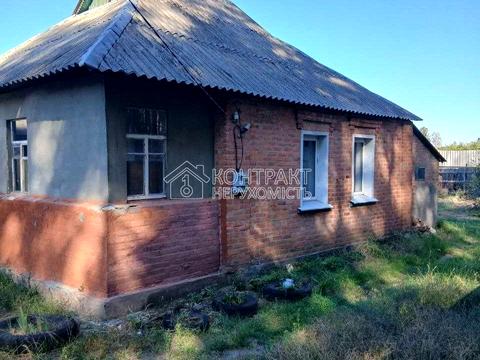 будинок за адресою смт. Пересічна, Слобажанський провулок