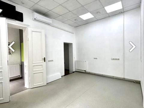 комерційна за адресою Незалежності вул., 10-А