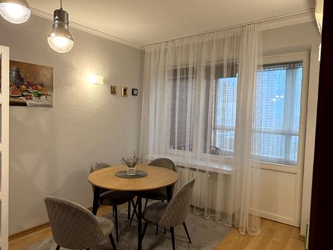 квартира за адресою Панаса Мирного вул., 28-А