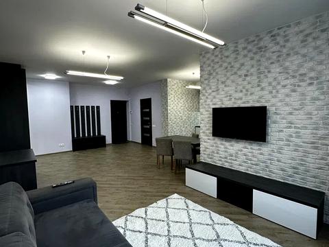 квартира за адресою Київ, Драгоманова вул., 4-А