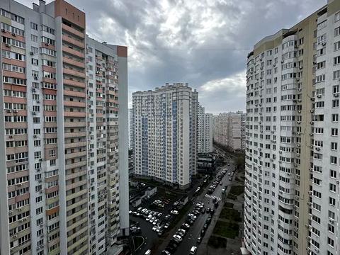 квартира за адресою Київ, Драгоманова вул., 4-А