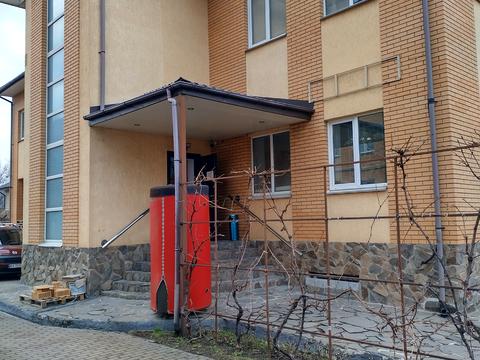 комерційна за адресою Київська вул., 63