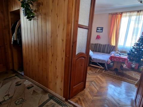 будинок за адресою В'ячеслава Чорновола вул.