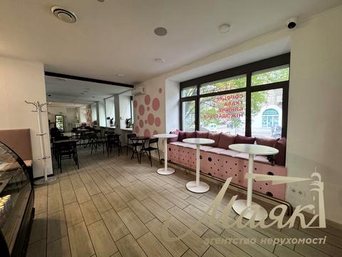 комерційна за адресою Київ, Оболонська вул., 35