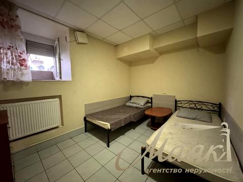 комерційна за адресою Київ, Оболонська вул., 35