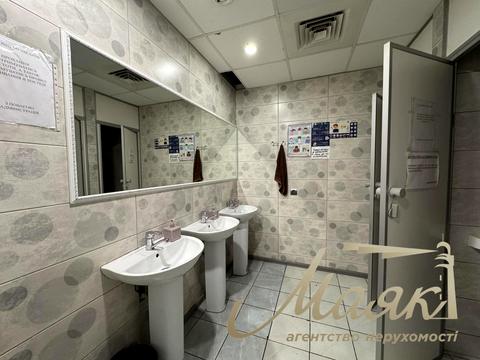 комерційна за адресою Київ, Оболонська вул., 35