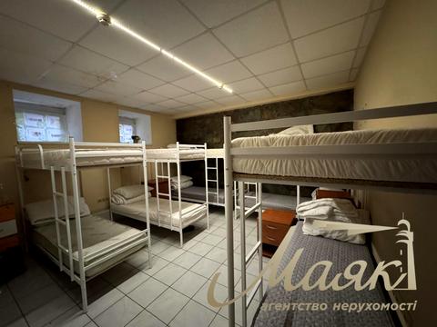 комерційна за адресою Київ, Оболонська вул., 35
