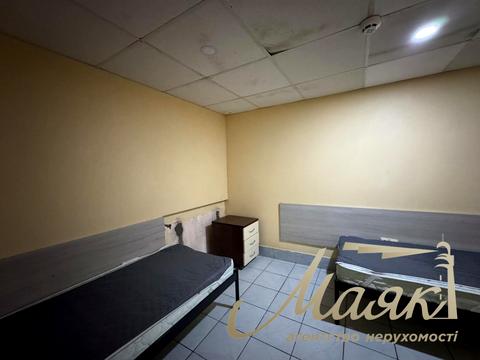 комерційна за адресою Київ, Оболонська вул., 35