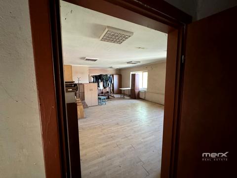 комерційна за адресою Нововокзальна, 1