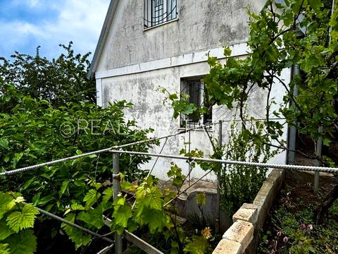 дом по адресу Центральна