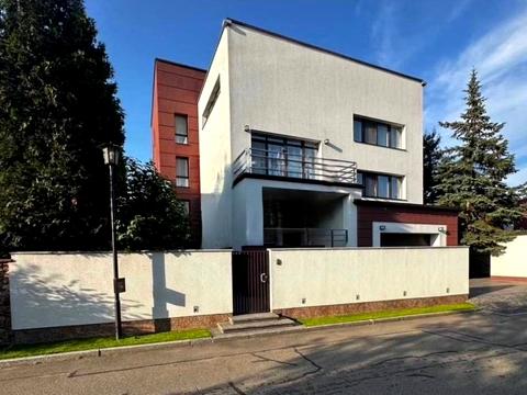 будинок за адресою Анатолія Солов'яненка вул., 44
