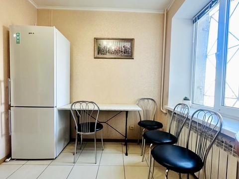 квартира за адресою Євгена Чикаленка вул., 68а