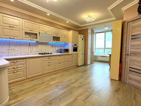 квартира за адресою Бакинська вул., 1