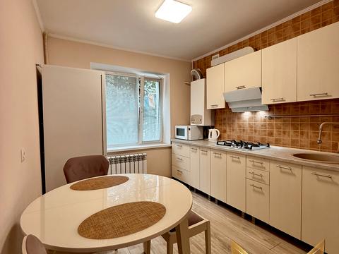 квартира за адресою Академіка Корольова вул., 7