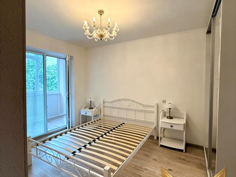 квартира за адресою Академіка Корольова вул., 7