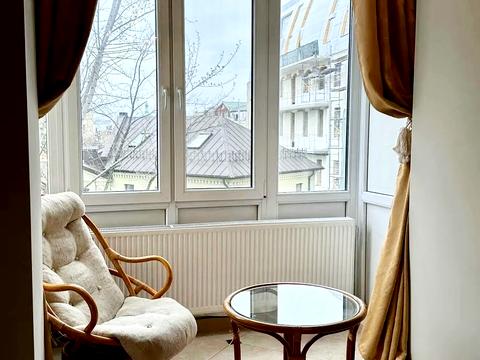 квартира за адресою Андріївський узвіз, 2-Б