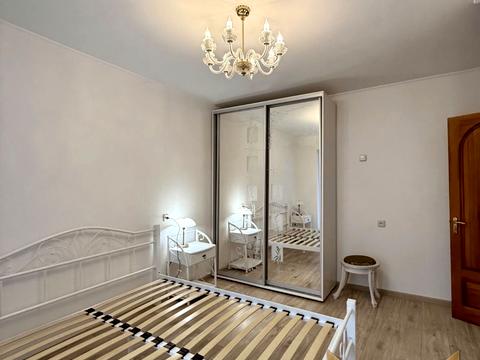 квартира за адресою Академіка Корольова вул., 7