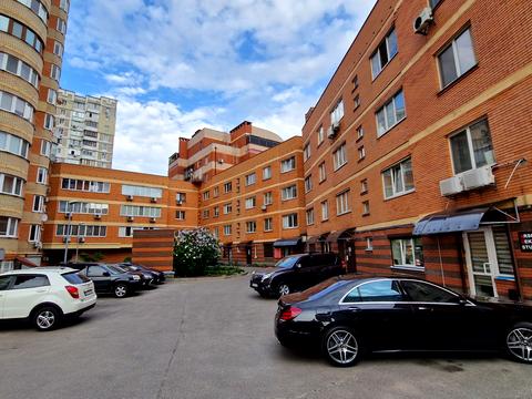 квартира за адресою Срібнокільська вул., 12