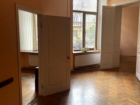 коммерческая по адресу Пастера ул., 60