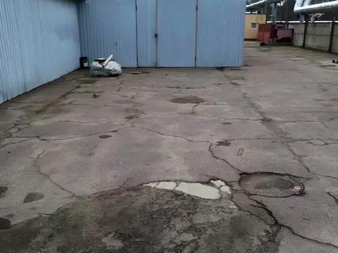 комерційна за адресою Автопаркова вул., 1
