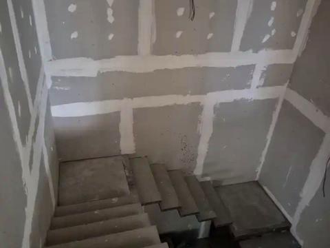 будинок за адресою Крайня