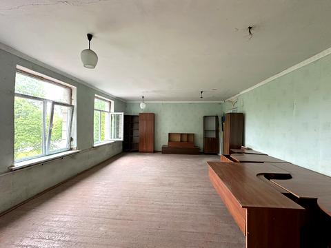 комерційна за адресою Миру, 4а