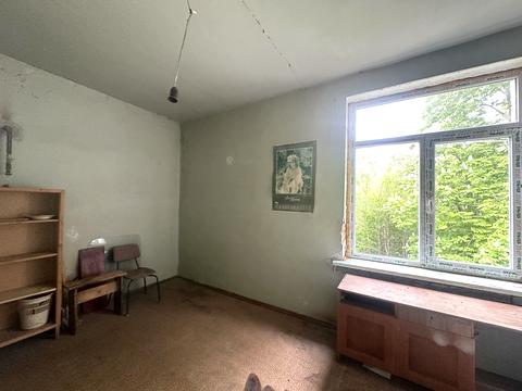 комерційна за адресою Миру, 4а