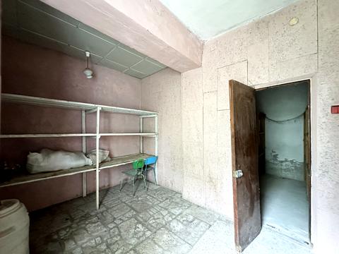 комерційна за адресою Миру, 4а