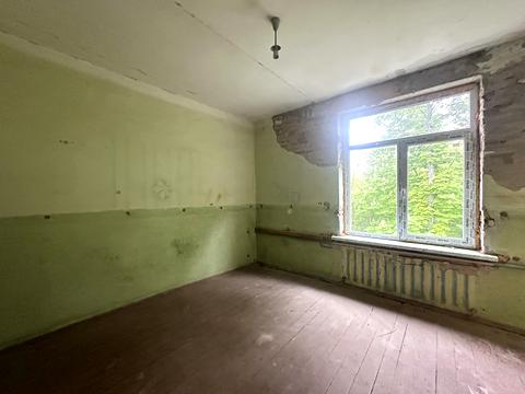 комерційна за адресою Миру, 4а